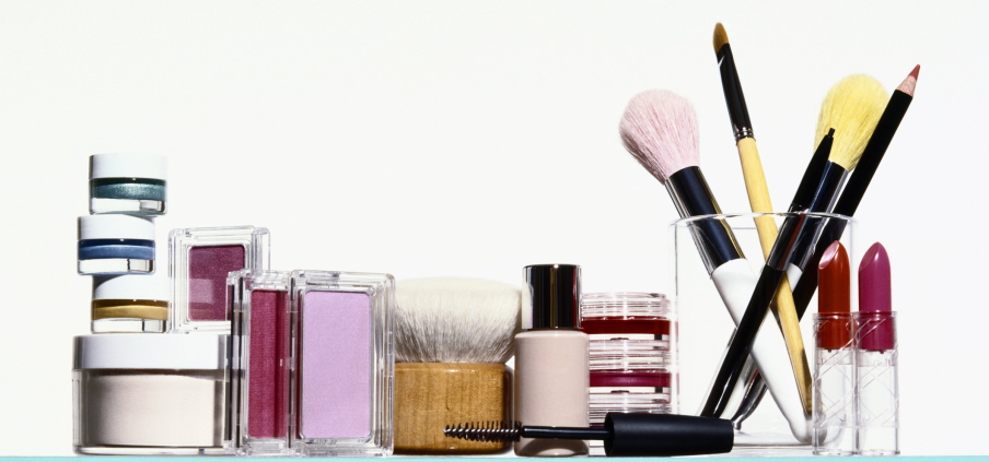 maintenance of cosmetics